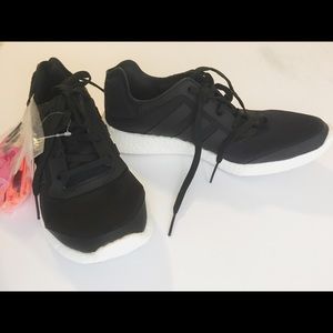 Adidas Pureboost black sneakers sz 8.5 women’s